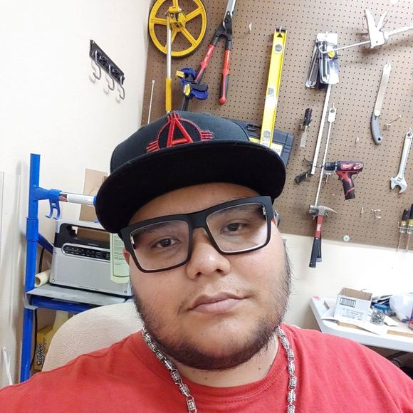 Meet your Posher, Luis - Picture 1 of 1